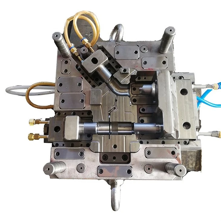 Auto Fitting Injection Mold